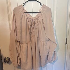 Chic Women's Blouse in Soft Beige 143 story by line up